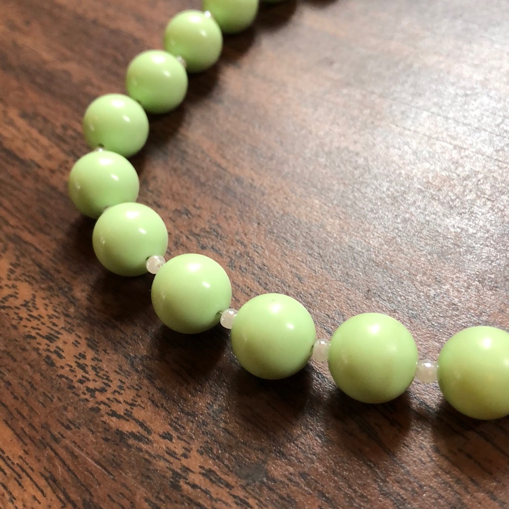Green and White Beaded Necklace